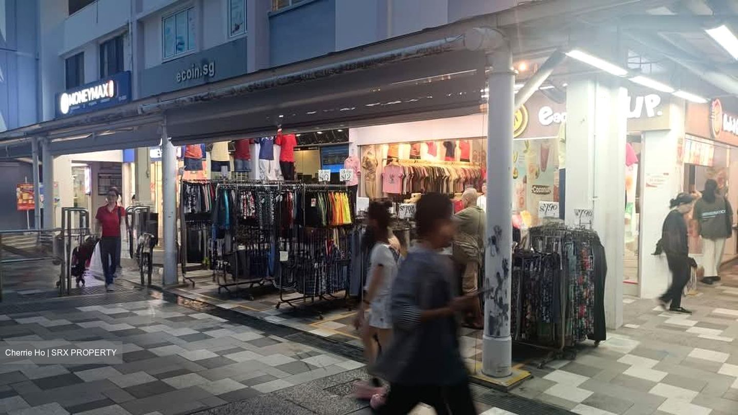 703 ANG MO KIO AVENUE 8 (D20), Shop House #593662311